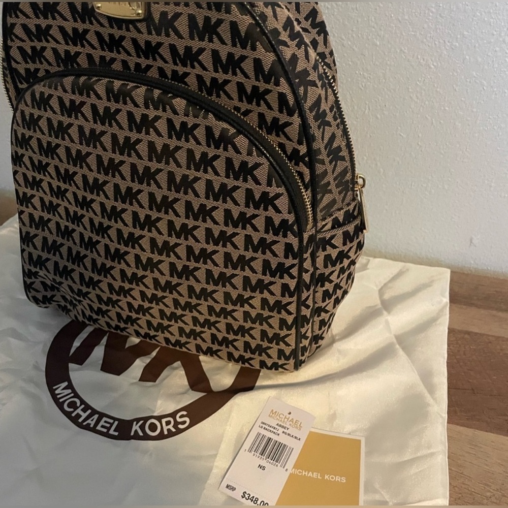 Michael Kors Black Jaquard Signature Canvas with Leather Straps Abbey Backpack - Picture 15 of 16
